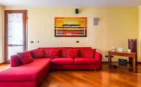 Jacuzzi Apartment in Italian Villa, Wi-Fi&Garden Sassuolo - Maranello